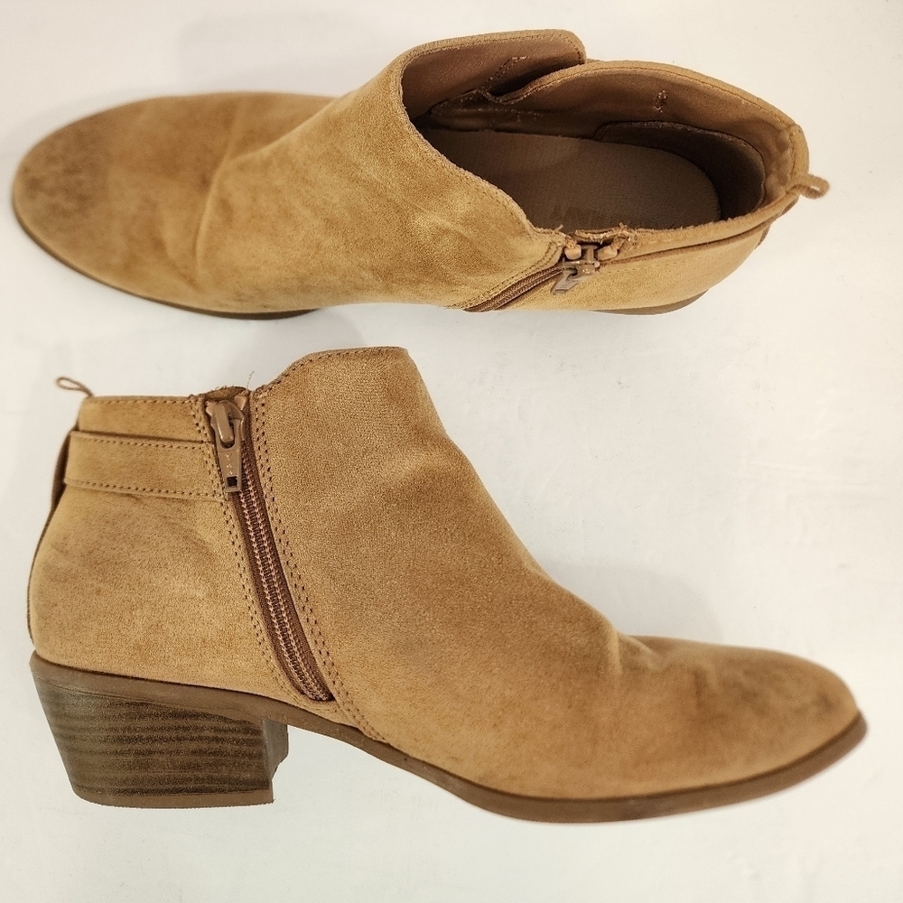 Old Navy Women's Tan Vegan Ankle Booties, Size 9